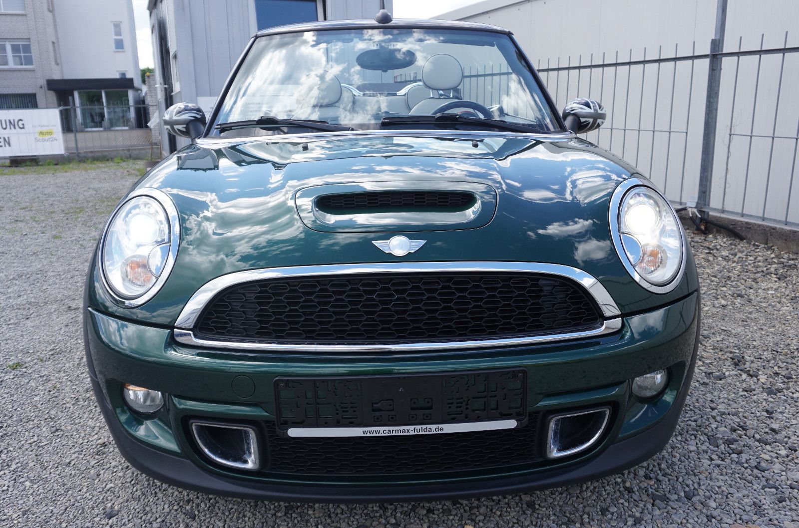 Fahrzeugabbildung MINI COOPER S Cabrio 1.6 Ltr, Bi-Xenon,Navi,Leder,+WR