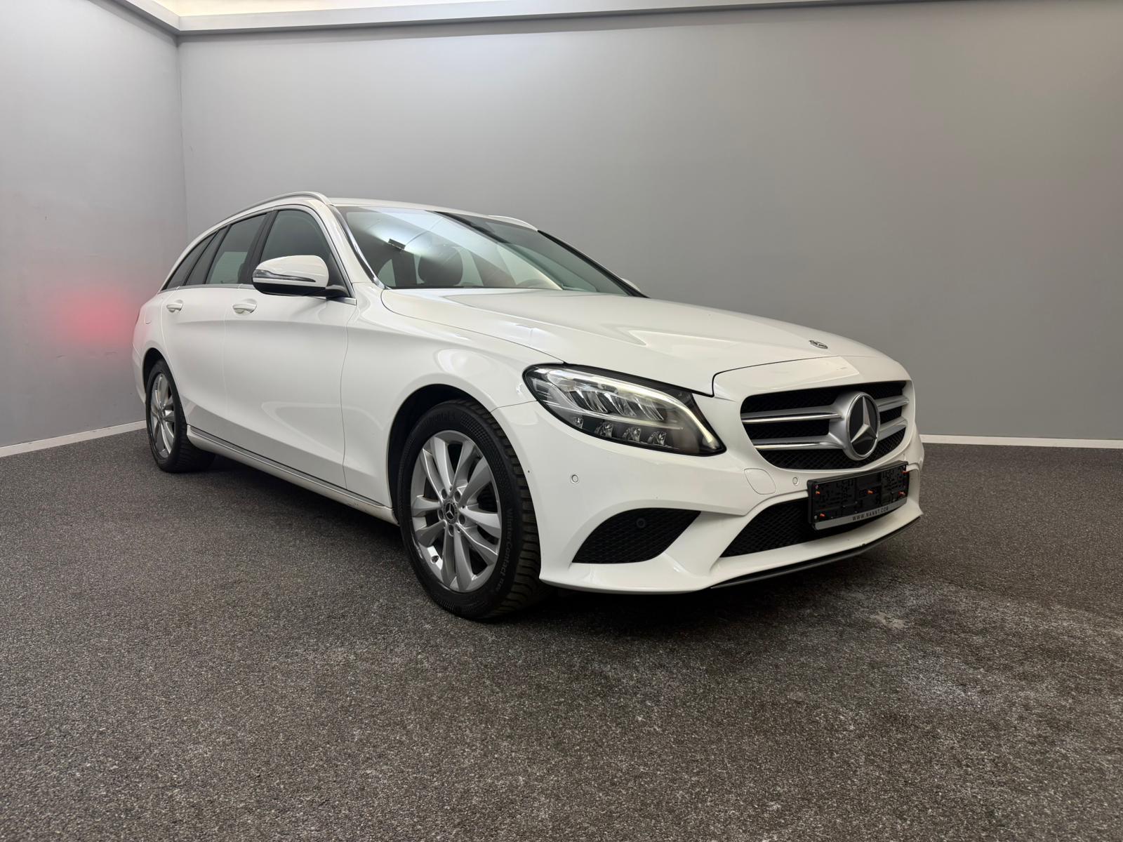 Mercedes-Benz C 180 T  Avantgarde LED*IHC*CARPLAY*KEYLESS*TOP