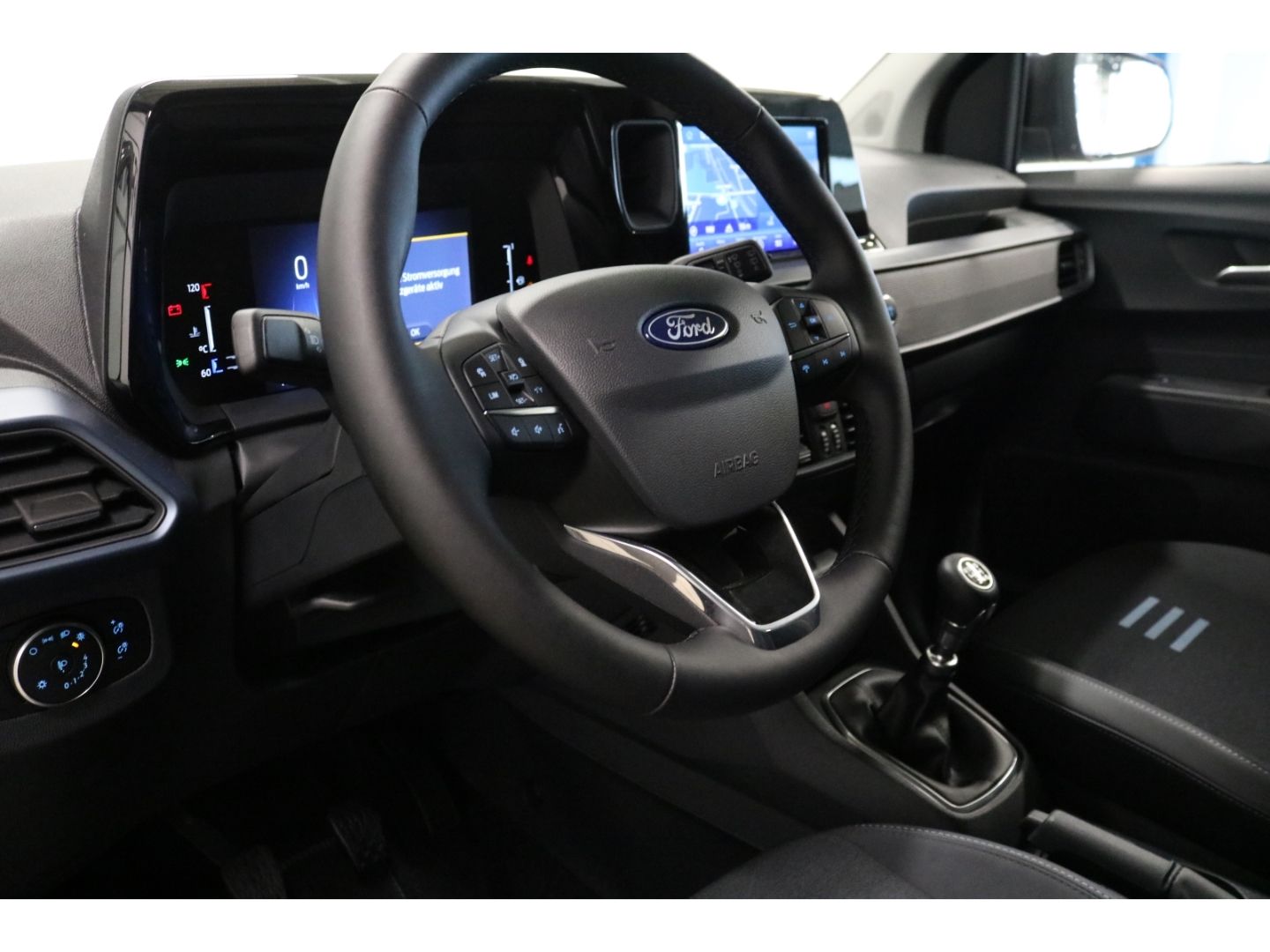 Fahrzeugabbildung Ford Tourneo Courier Active Navi ACC DAB SHZ LenkradH