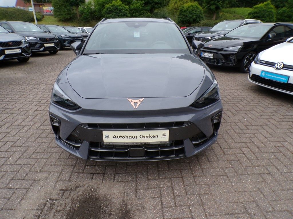Fahrzeugabbildung CUPRA Leon Sportstourer VZ 1.5 e-Hybrid DSG