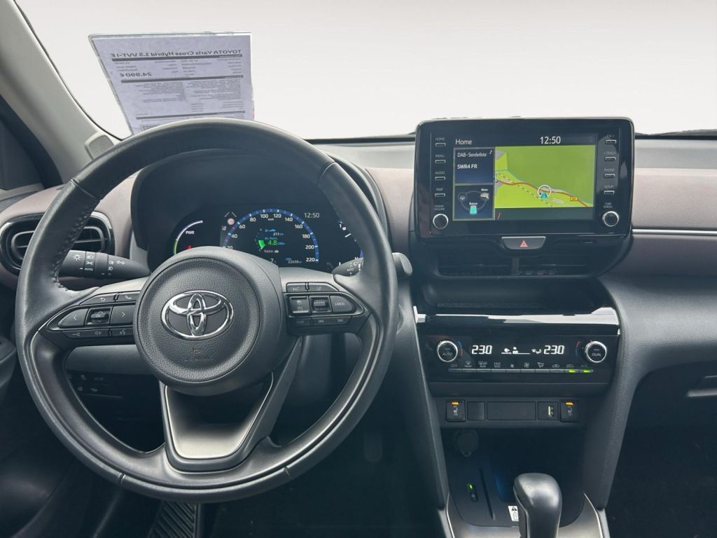 Fahrzeugabbildung Toyota Yaris Cross Hybrid 1.5 VVT-i Elegant