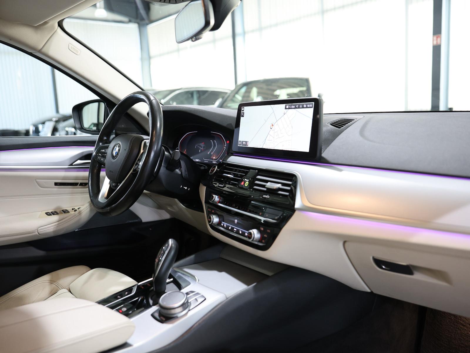 BMW 520d Touring BUSINESS / LIVE-COCKPIT+NAVI+360°