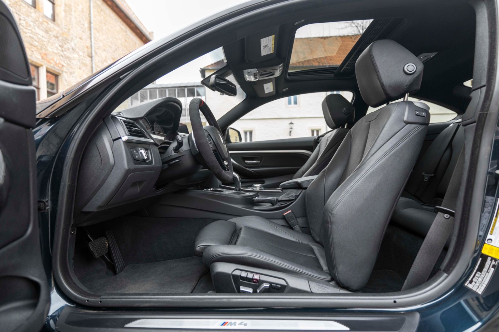 Fahrzeugabbildung BMW 430I M-Performance HIFI LED KAM CARPLAY CARBON