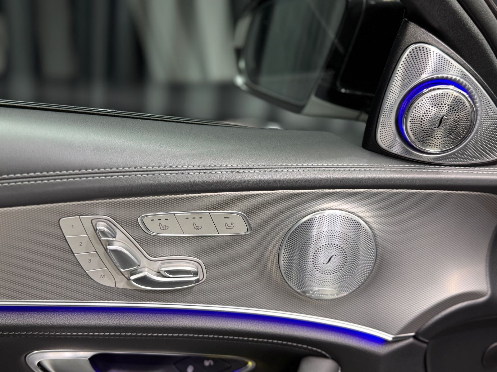 Fahrzeugabbildung Mercedes-Benz E 63 S AMG 4Matic+|AMG DRIVER|BURMESTER|TV|VOLL