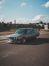 BMW Bmw E28 520i - BMW 520: E28