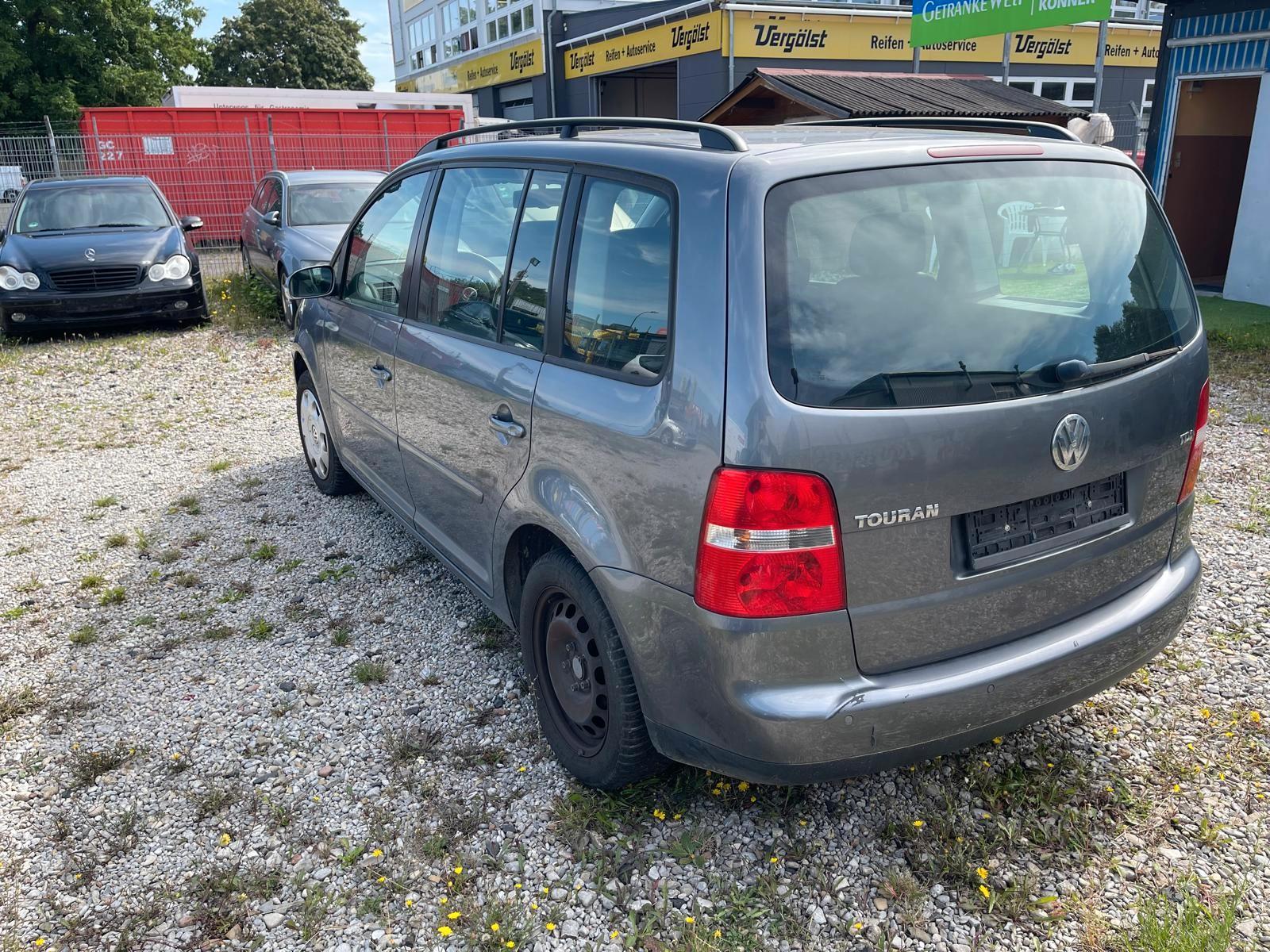 Volkswagen Touran 2004 — photo 5