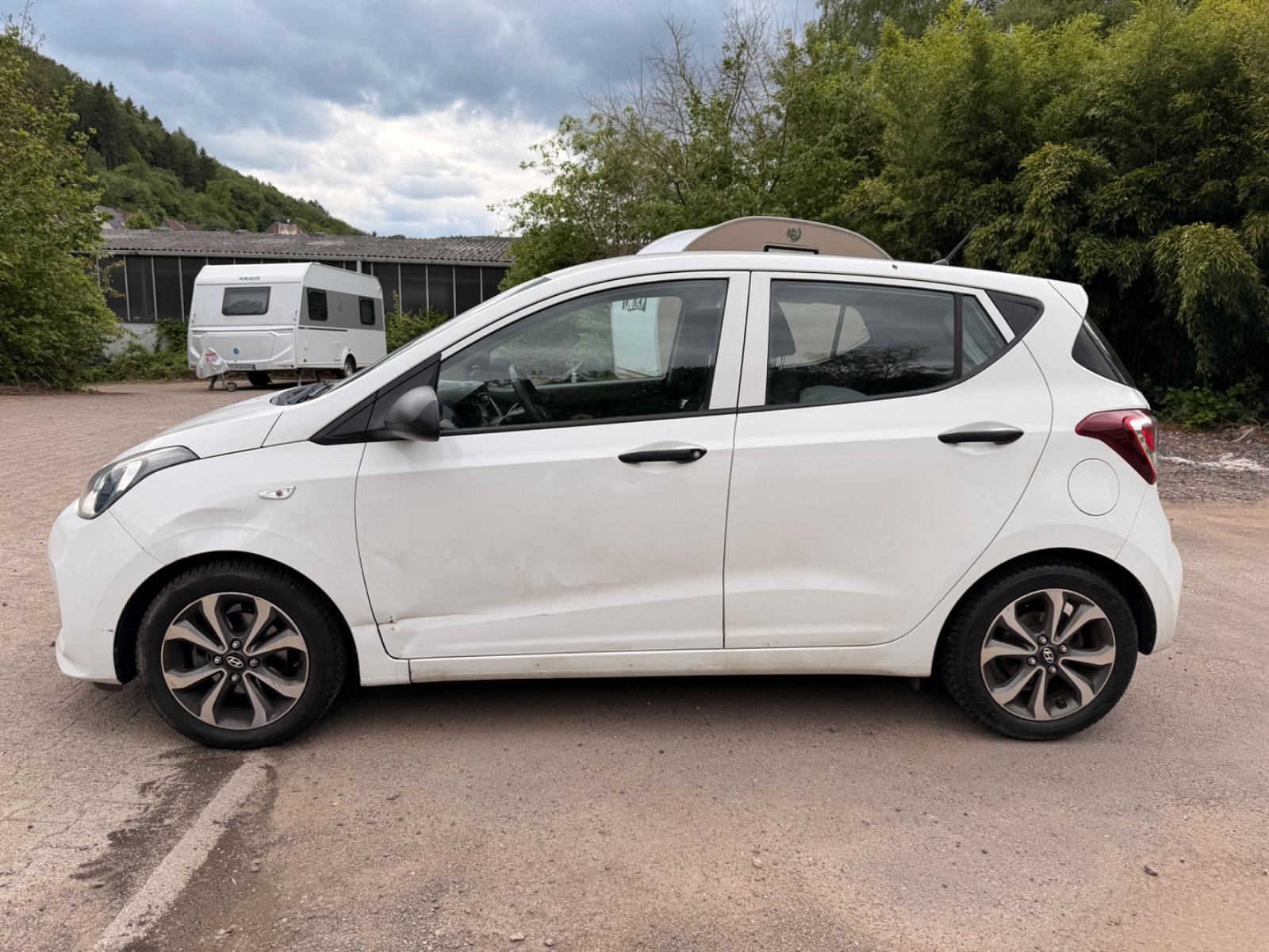 Hyundai i10 blue Basis