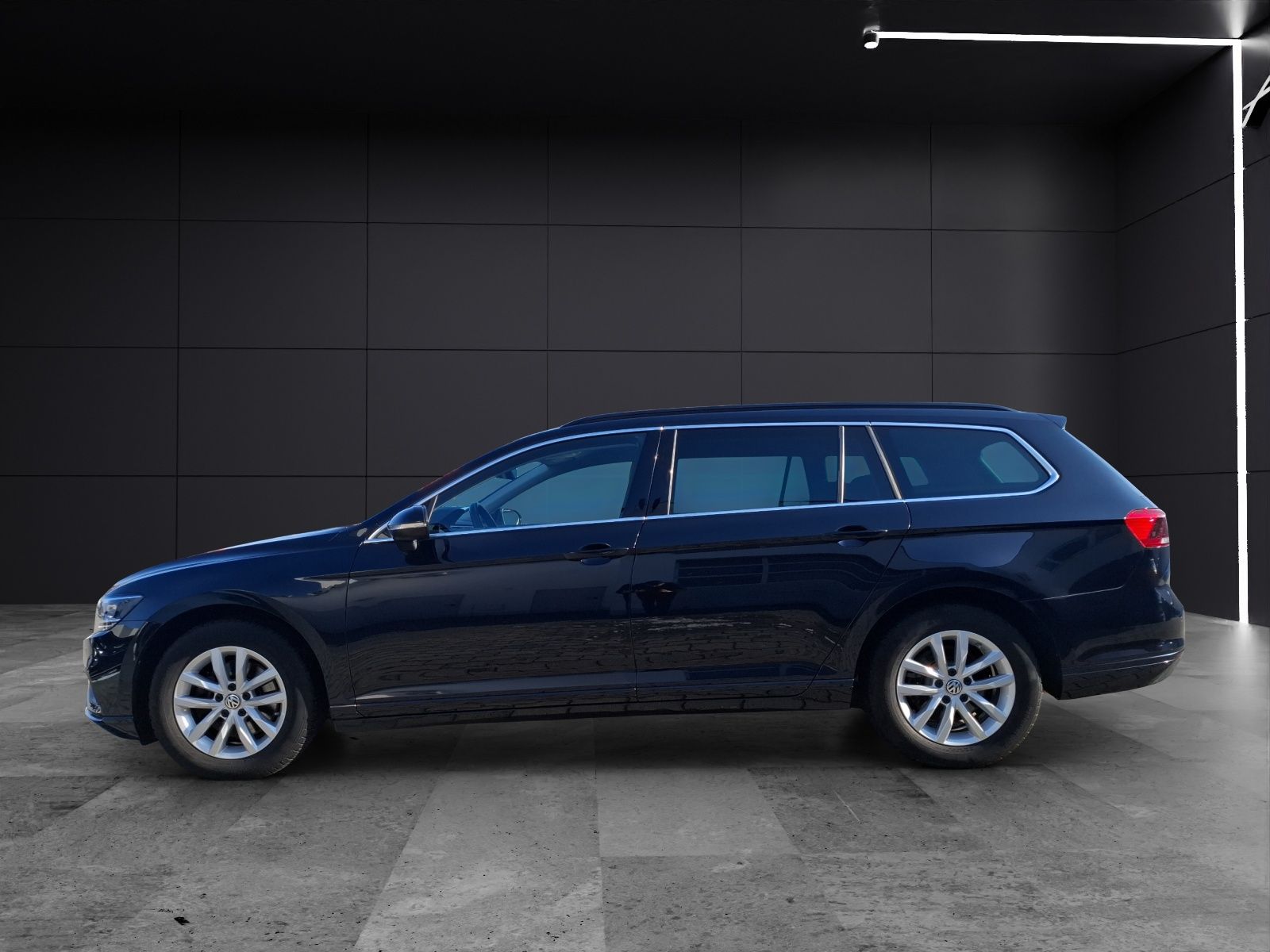 Fahrzeugabbildung Volkswagen Passat Variant TSI DSG AHK LED Navi ACC PDC SH L