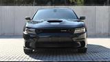 Dodge Charger RT 5.7 V8 Blacktop - Dodge Charger mit Benzin-Antrieb: Limousine, 5.7
