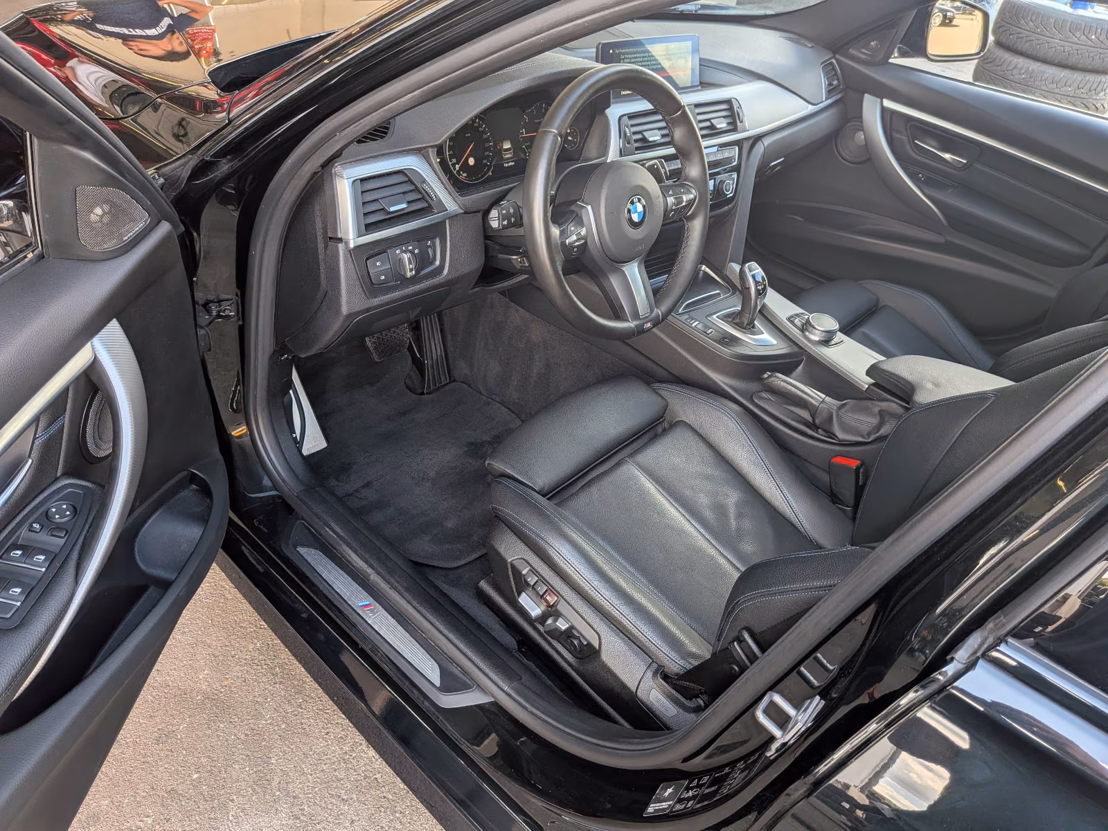 BMW 340i xDrive M-Paket h&k Leder Virtual Pano KeyGo