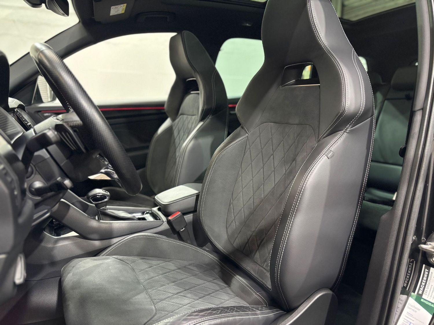 Fahrzeugabbildung SKODA Kodiaq Sportline 4x4#Matrix#Virtual#ACC#Pano#AHK
