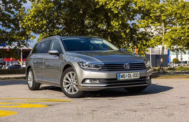 VW Passat Variant 2.0 TDI SCR 140kW DSG Highlin...