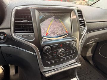 Jeep Grand Cherokee - 12