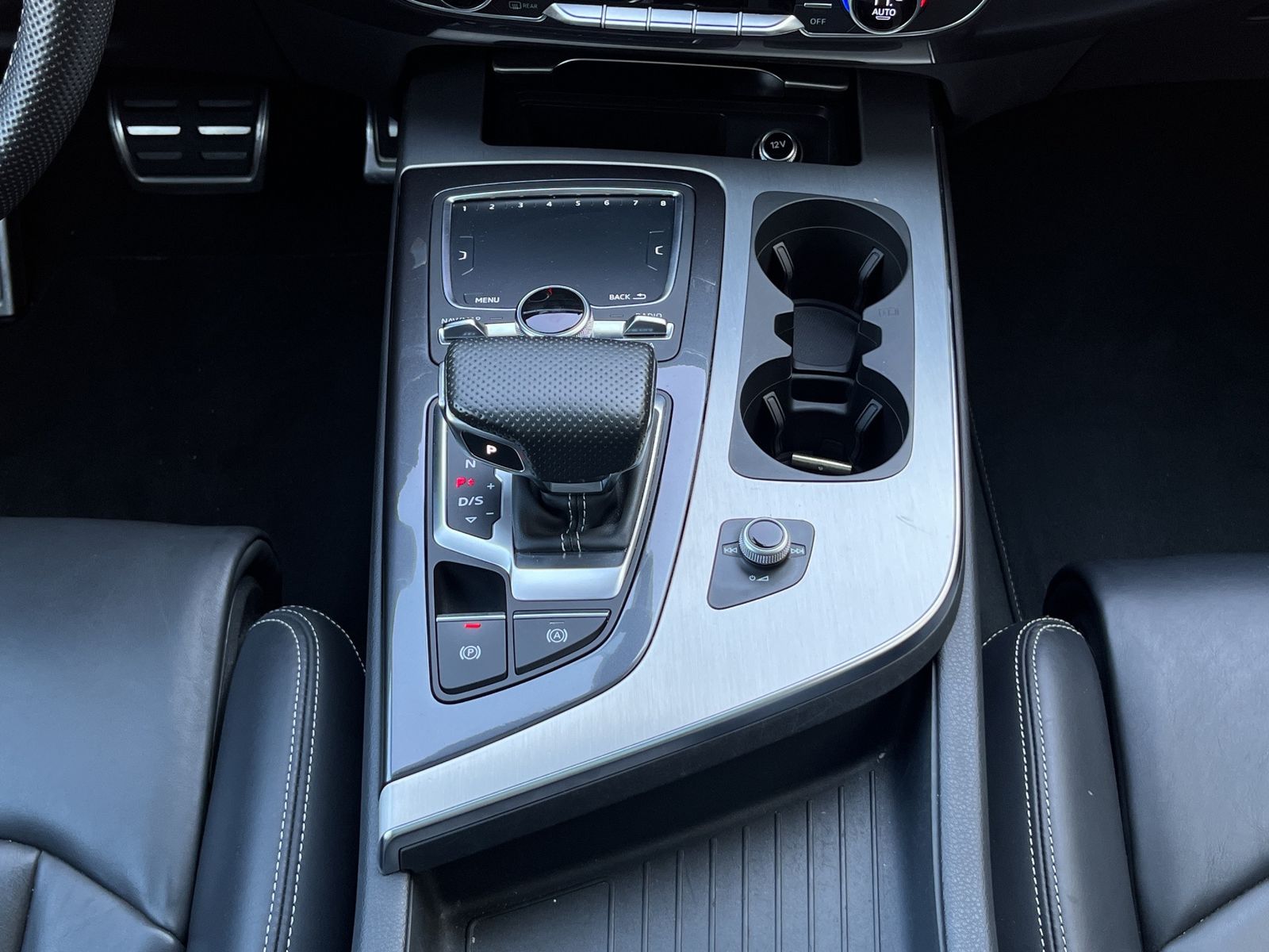 Fahrzeugabbildung Audi Q7 50TDI quattro*2x S-line*7-Sitzer*HuD*Pano**