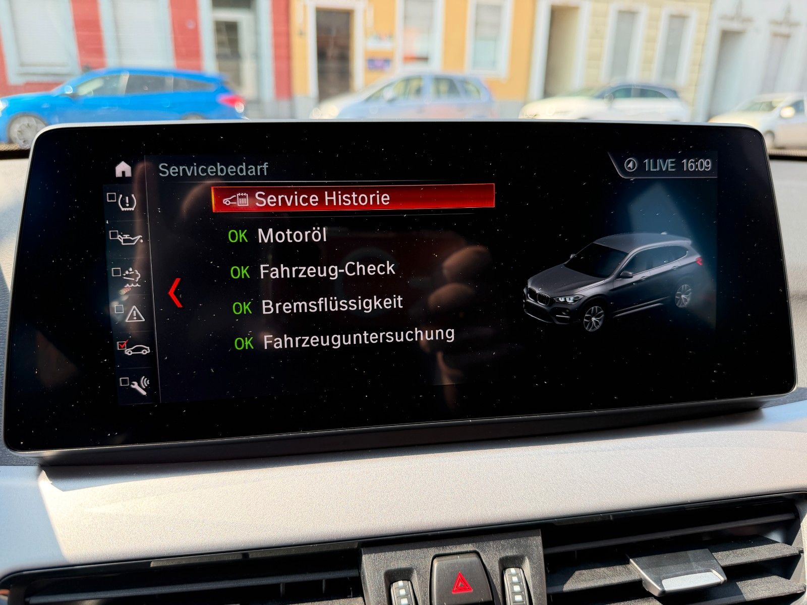 Fahrzeugabbildung BMW X1 xDrive 20 d 1.HD HUD AHK AUTOMATIK LED KAMERA