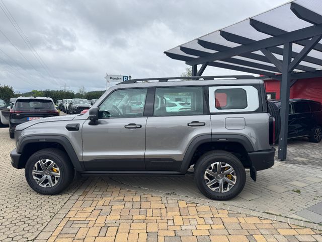 BAIC BJ40 2.0T 4WD 8 Gang AT PanoSitzhzg und Belüft.