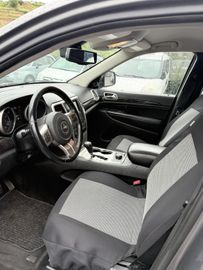 Jeep Grand Cherokee - 8