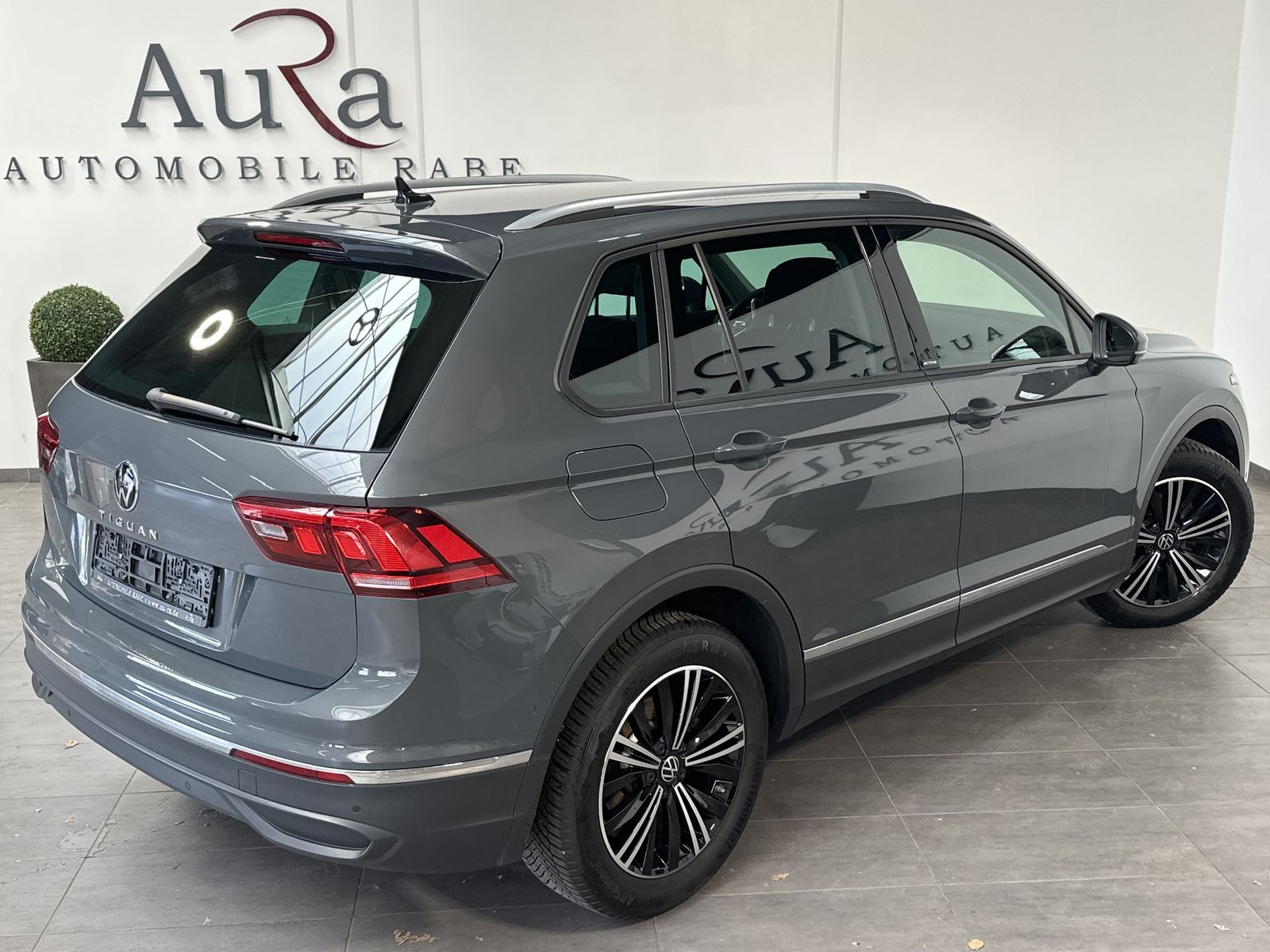 Fahrzeugabbildung Volkswagen Tiguan 1.5 TSI DSG Active NAV+LED+KAMERA+ACC+2HD