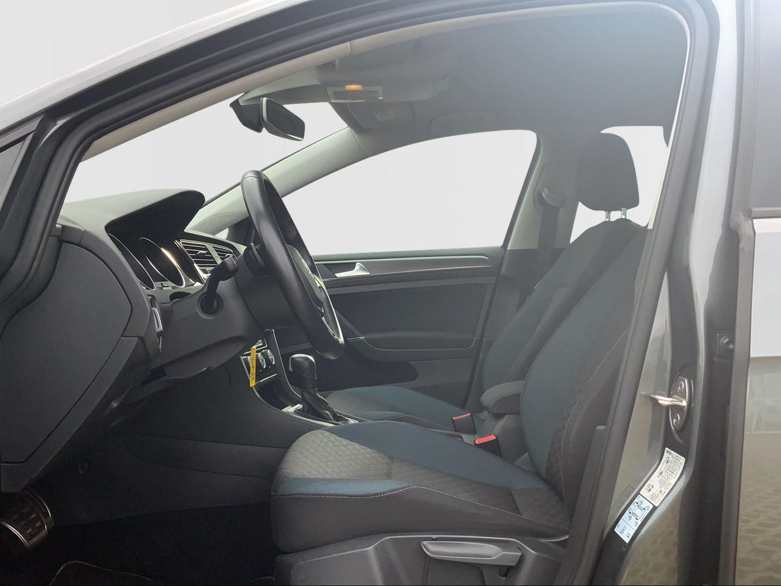 Golf VII 1.5 TSI IQ.DRIVE SHZ,NAV, PDC,LED.