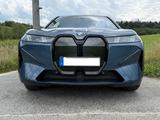 BMW iX xDrive60 Hinterachsenlenkung, AHK, Bowers & W - BMW iX: Von Privat