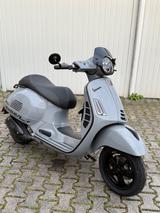 Vespa GTS 300 HPE Materia Grau Top  - VESPA GTS 300 HPE