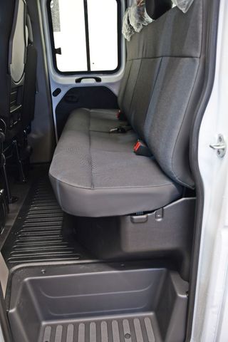 Fahrzeugabbildung Renault Master dCi 145 Doka Pritsche 7-Sitzer KLIMA T040