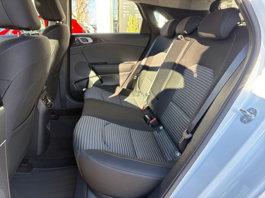 Fahrzeugabbildung Kia Ceed 1.5 T-GDI Spirit DCT Tech