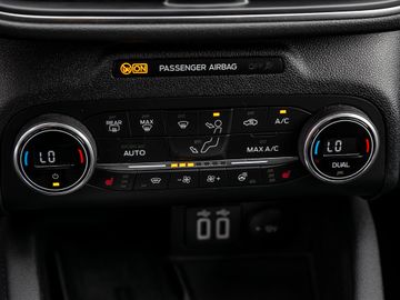 Ford Kuga 2.5 Plug-In Hybrid Titanium Kamera Navi LED