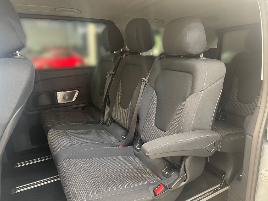 Fahrzeugabbildung Mercedes-Benz V 300 d STYLE lang 7 Sitze 2,5t AHK Sound 360°