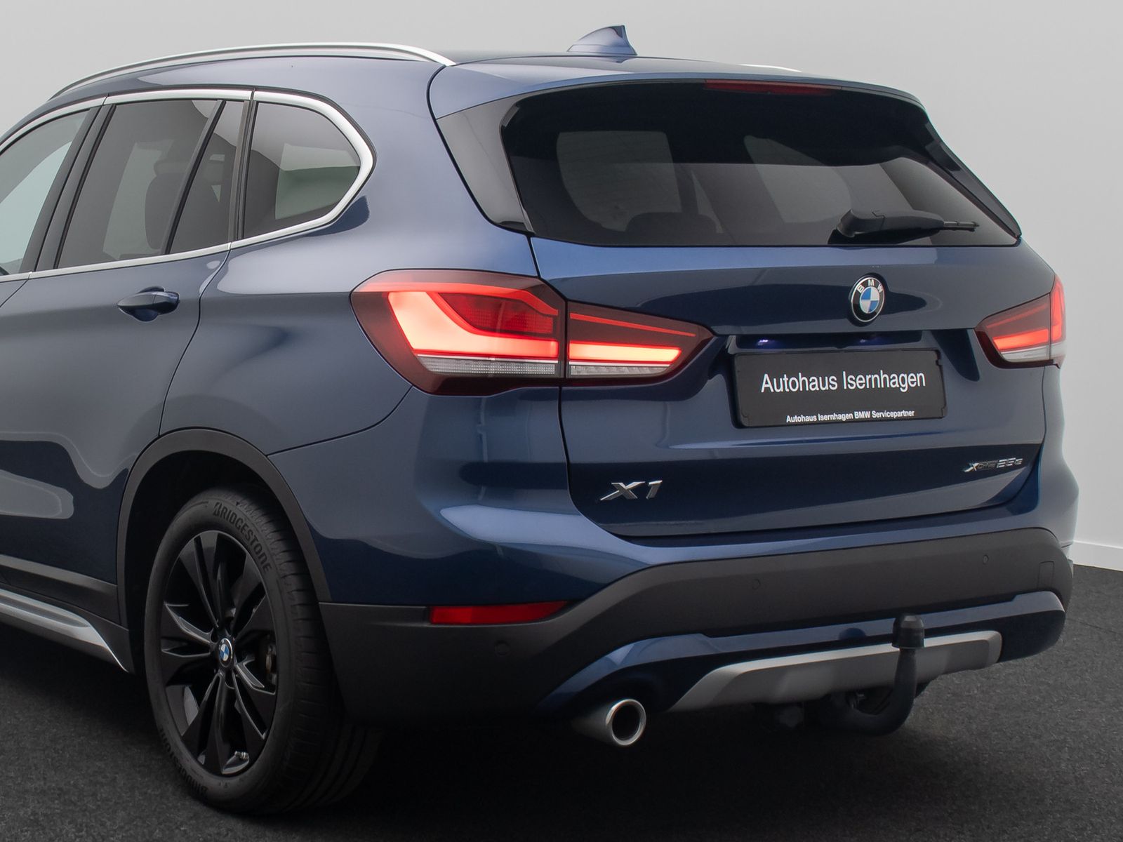 Fahrzeugabbildung BMW X1 xD25e xLine Panorama H/K Kamera DAB HUD Voll