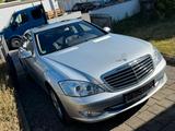 Mercedes-Benz W221.071 mit V8 Motor, Nachtsichtassistent - Mercedes-Benz S-Klasse Gebrauchtwagen in München