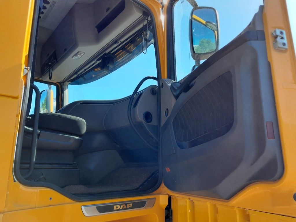 Fahrzeugabbildung DAF FT XF 530 SC PXP, 4x4, Kipphydraulik