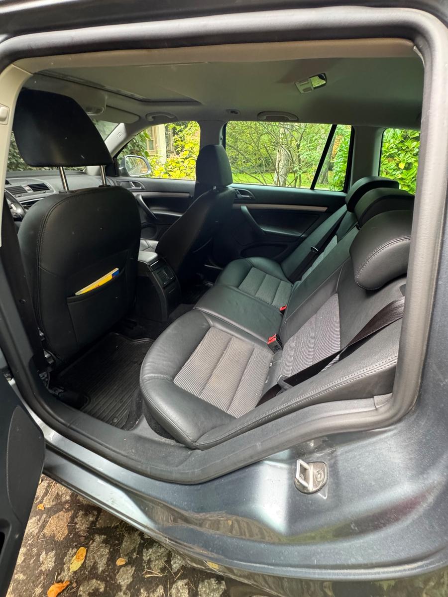 Skoda Octavia 1.6 TDI Elegance Combi Elegance