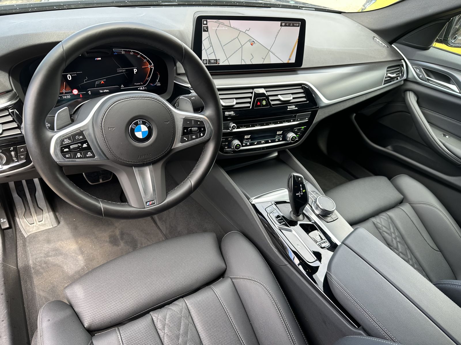 Fahrzeugabbildung BMW 520d M-Sport NAV+LED+ACC+SHZ+VCOCK+LEDER+KEYLESS