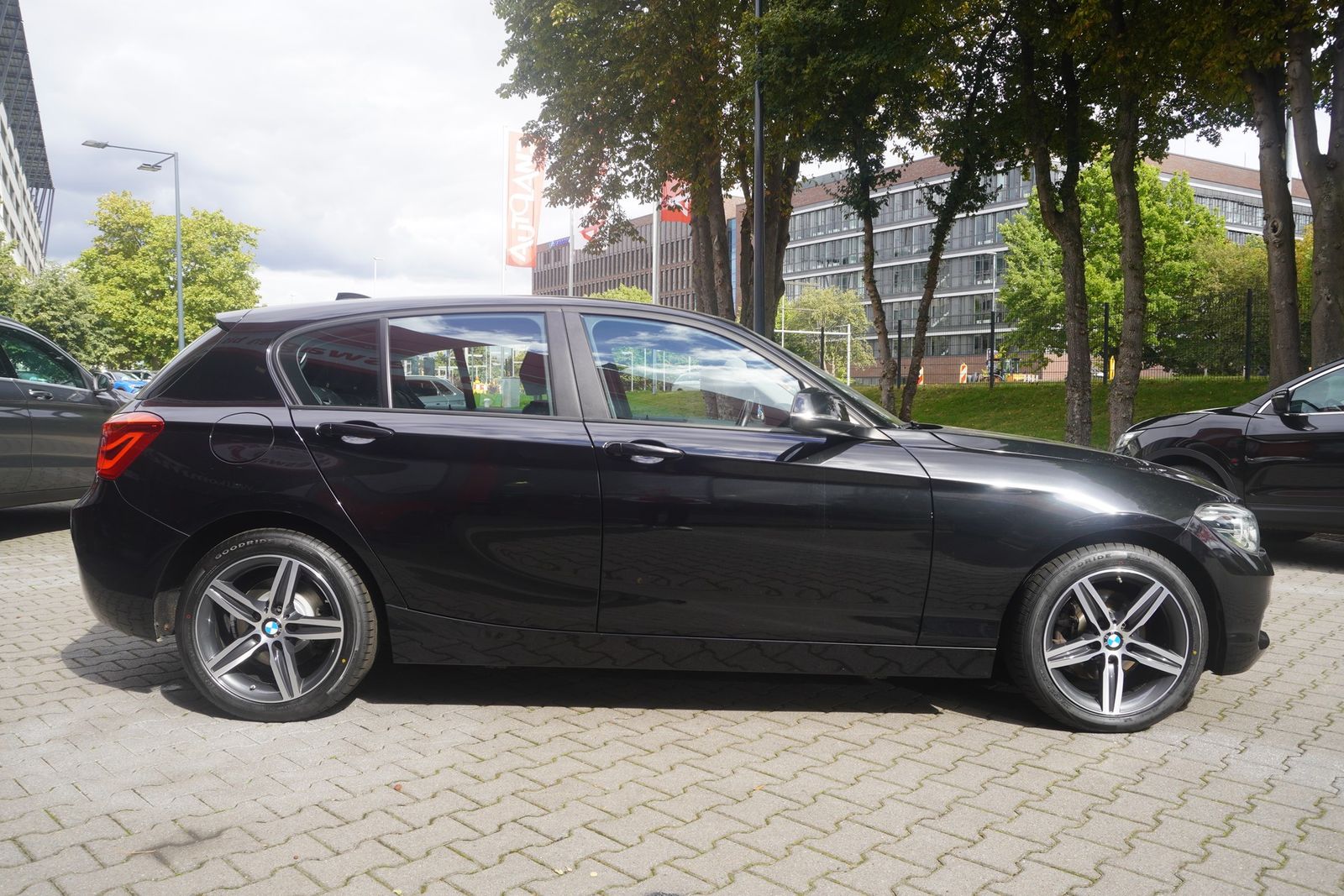 BMW 120d Sport Line Klimaaut. LED Sitzheizung Leder foto 5