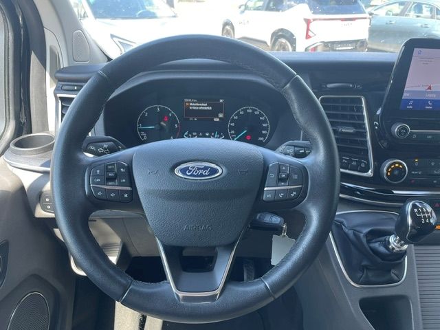 Fahrzeugabbildung Ford Tourneo Custom 320 L1 Titanium X Kamera AHK