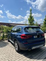 BMW X3 xDrive20i xLine AHK StdHzg NAVI LED HIFI uvm - BMW X3: Blau