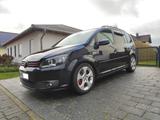 Volkswagen Touran R Motorumbau 302 PS (Golf 6 R 2.0 TFSI) - Volkswagen Touran mit Benzin-Antrieb: Kleinbus, 2.0