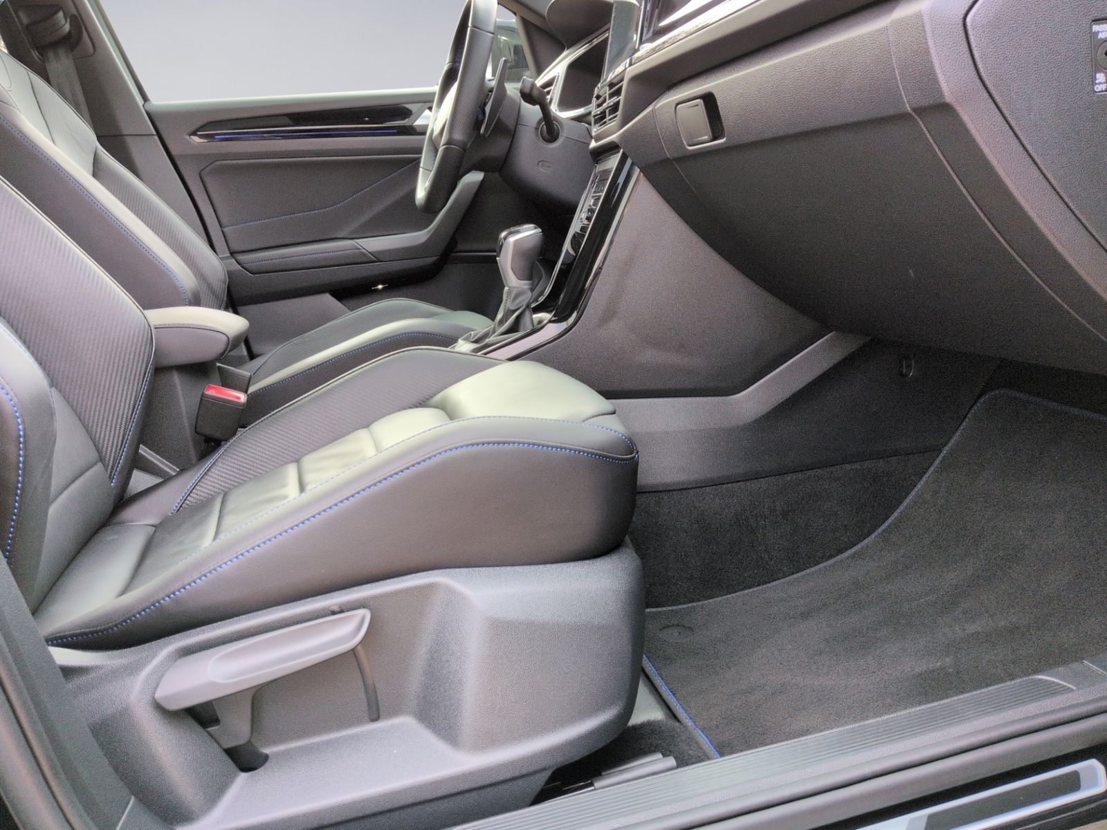 T-Roc R DSG AKRAPOVIC+AHK+PANO+KAMERA+MATRIX