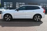 Volvo XC60 B4 D AWD Ultimate Dark*STDHZG*360°*LUFT*ACC - Volvo XC60: Geländewagen