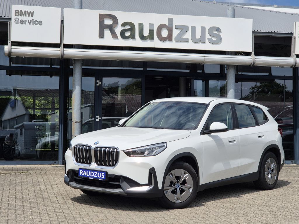 Image of BMW iX1