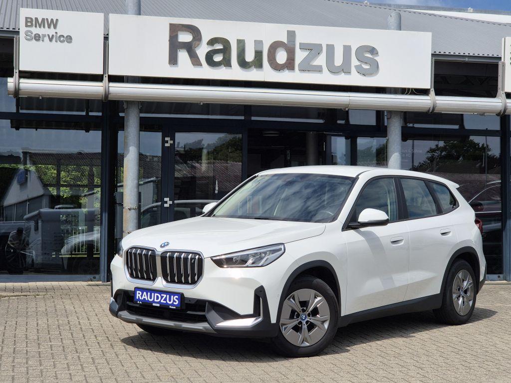 BMW iX1 xDrive30