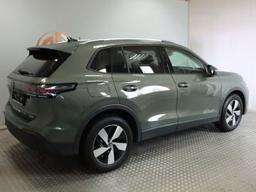 Fahrzeugverkauf 7 Volkswagen Tiguan 1.5 eTSI AHK StHz Schiebedach