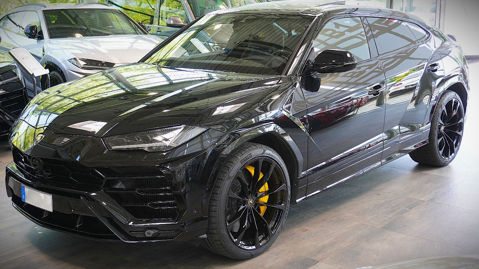 LAMBORGHINI Urus