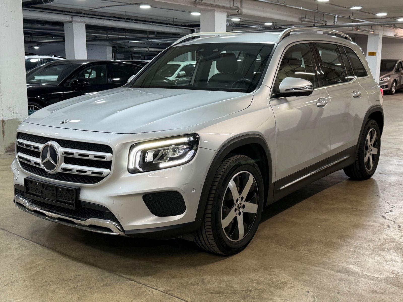 Mercedes Mercedes-Benz GLB 180d Automatik~Leder~Navi~Klima~
