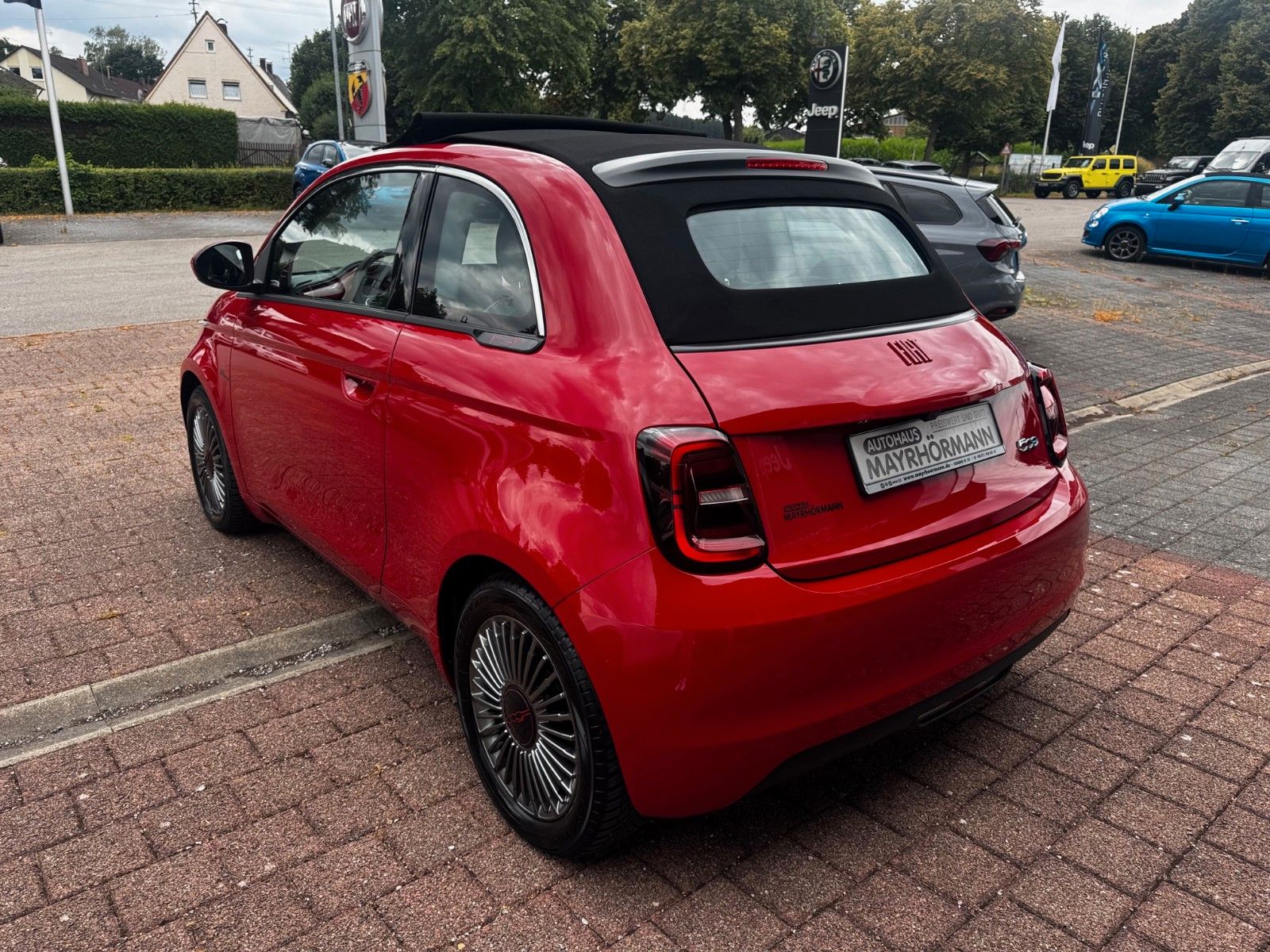 Fahrzeugabbildung Fiat Neuer 500E Cabrio (RED) NAVI KAMERA SITZHEIZUNG