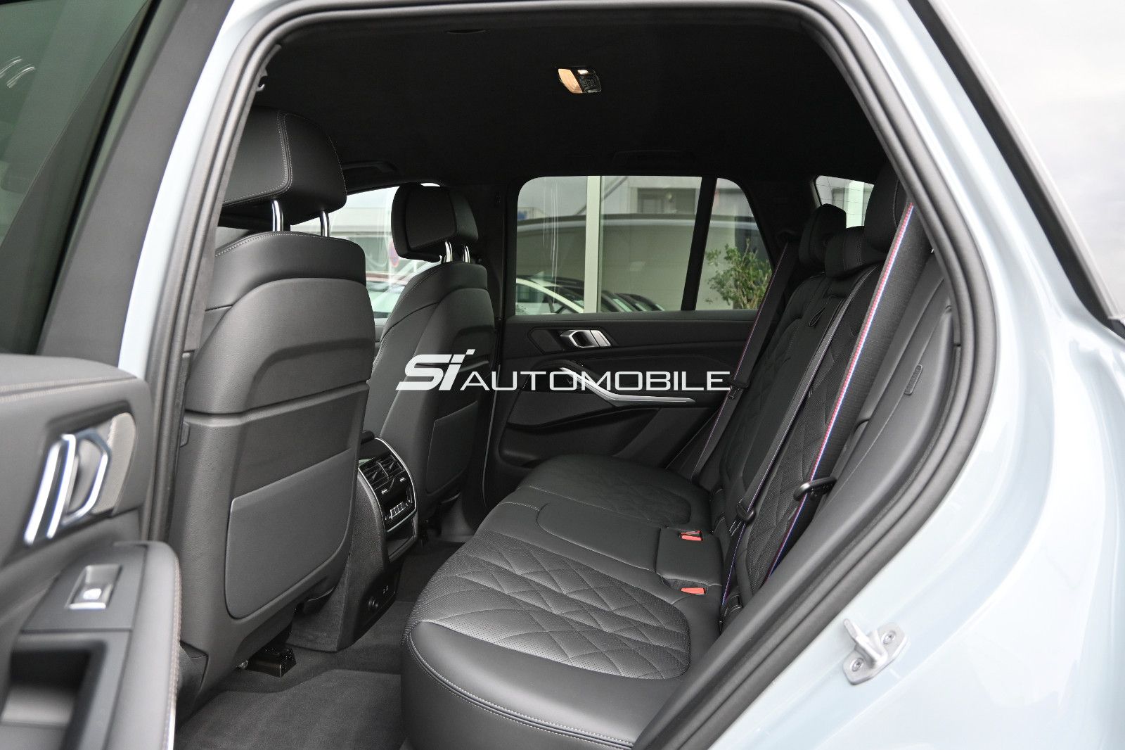 Fahrzeugabbildung BMW X5 xDr. 30d M-Sport Pro °INTEGRAL+LUFTFEDERUNG°