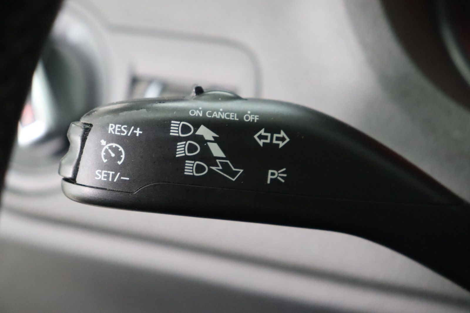 Fahrzeugabbildung Volkswagen Polo 1.2 Life Klimaaut. * SHZ * Alu * LED