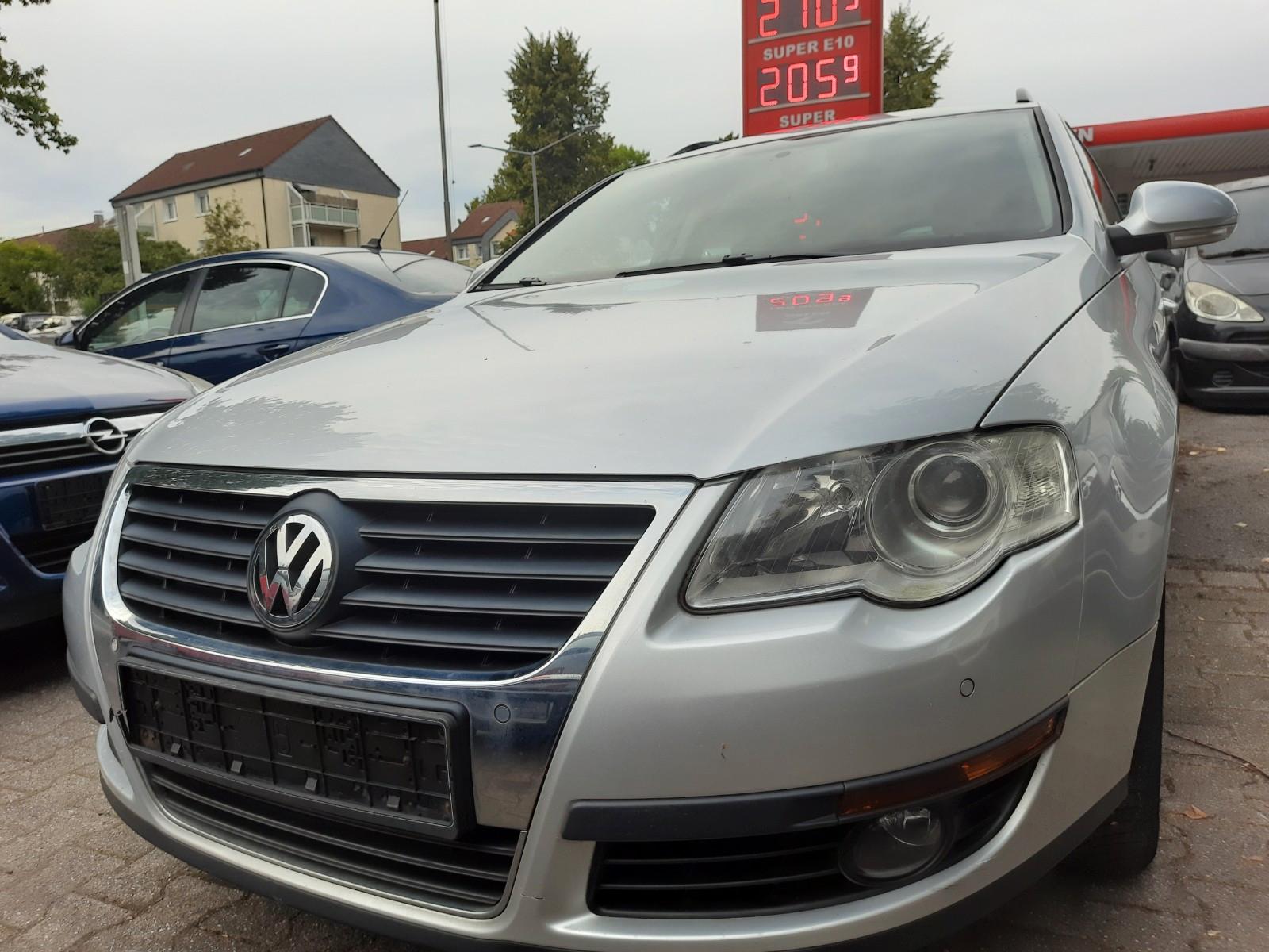 Volkswagen Passat 2010 — rear view
