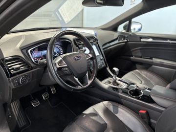 Fotografie des Ford Mondeo Turnier 2.0 EcoBlue ST-Line